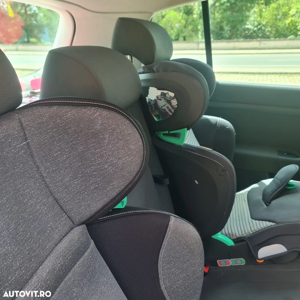 Volkswagen Golf Plus - 12