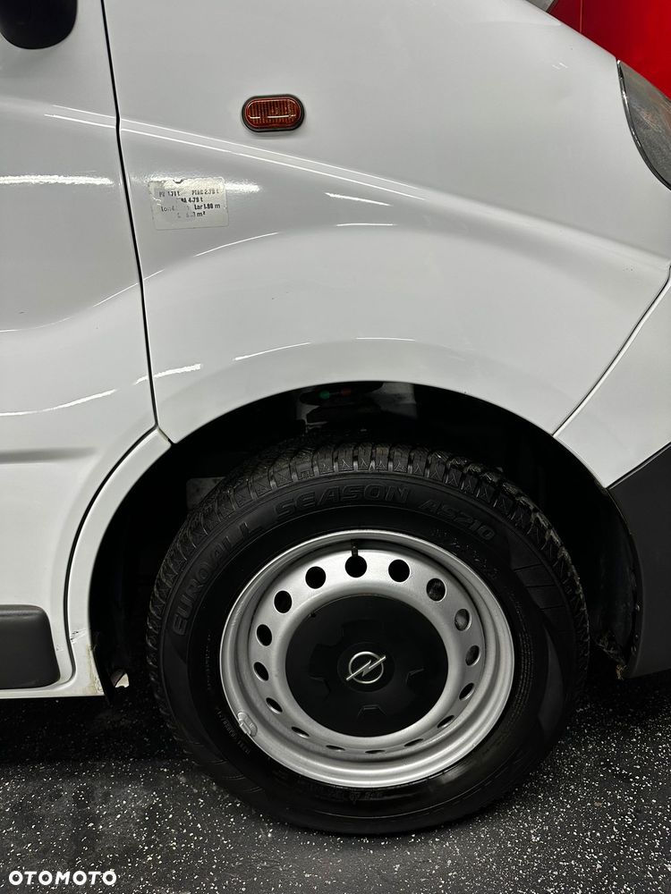 Opel Vivaro - 8