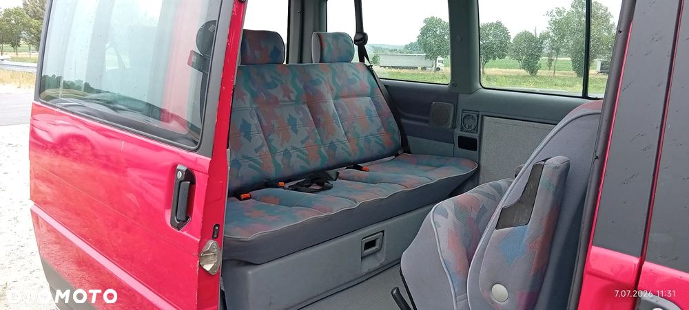 Volkswagen Multivan - 14