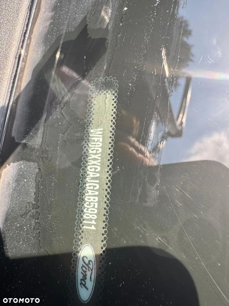 Ford Fiesta 1.6 TDCi DPF Ghia - 8