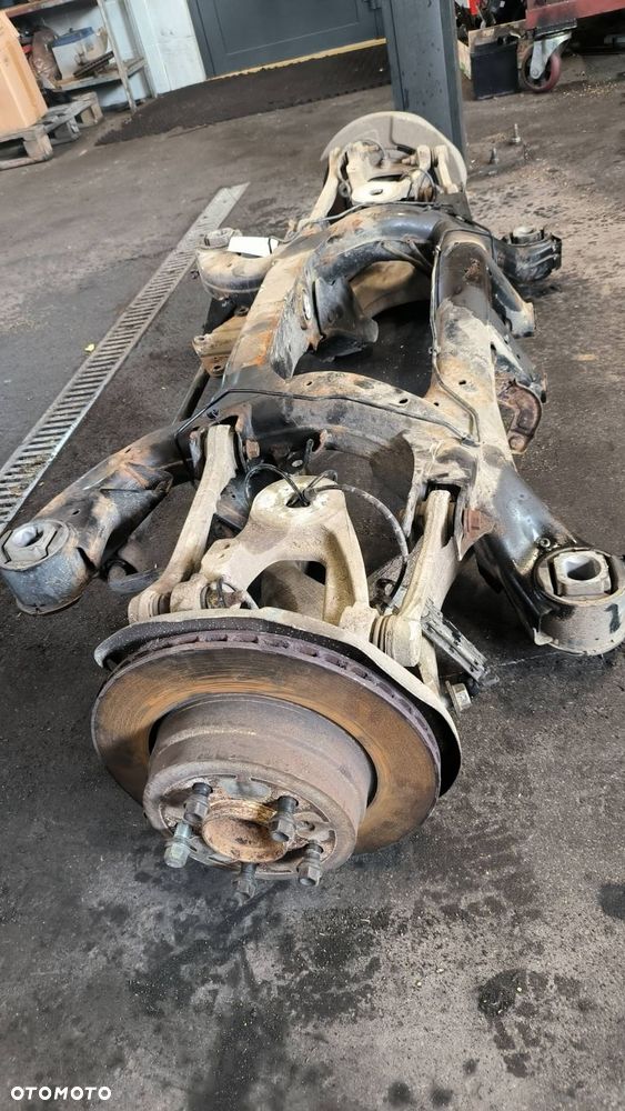 BELKA / SANKI TYŁ BMW X6 F16 - 4