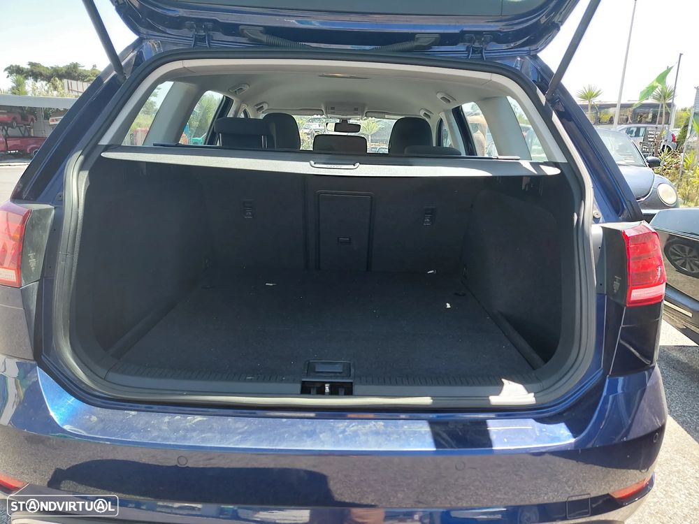 VW Golf Variant 1.6 TDi Highline - 6