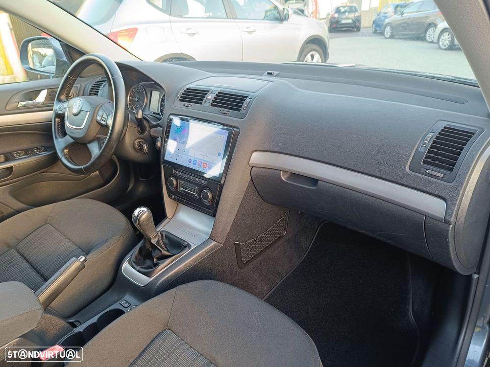 Skoda Octavia 1.9 TDI Sportline - 10