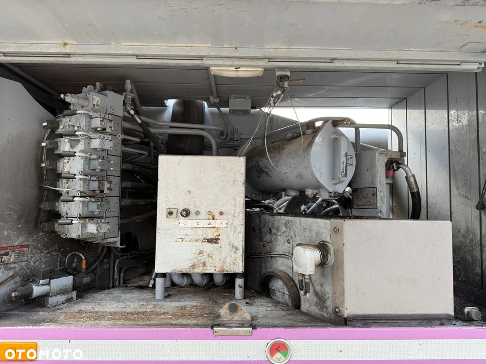 Mercedes-Benz AROCS 2533 6x4 EURO6 POMPA DO BETONU PUTZMEISTER M24-4 - 21