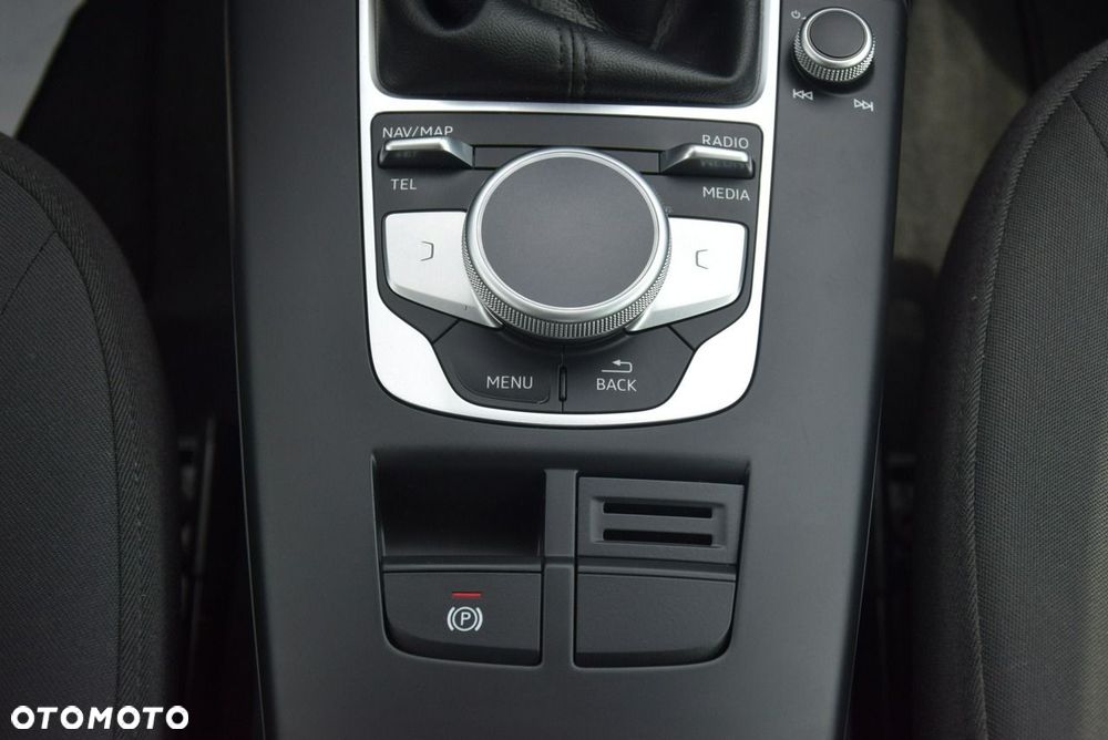 Audi A3 Sportback 1.0 TFSI design - 28
