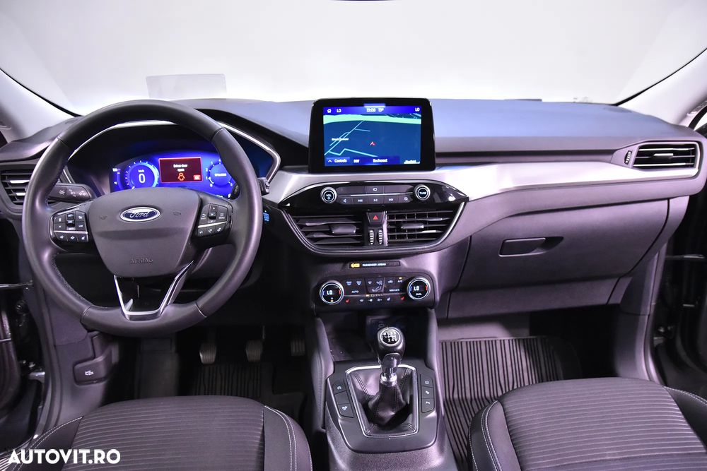 Ford Kuga - 9