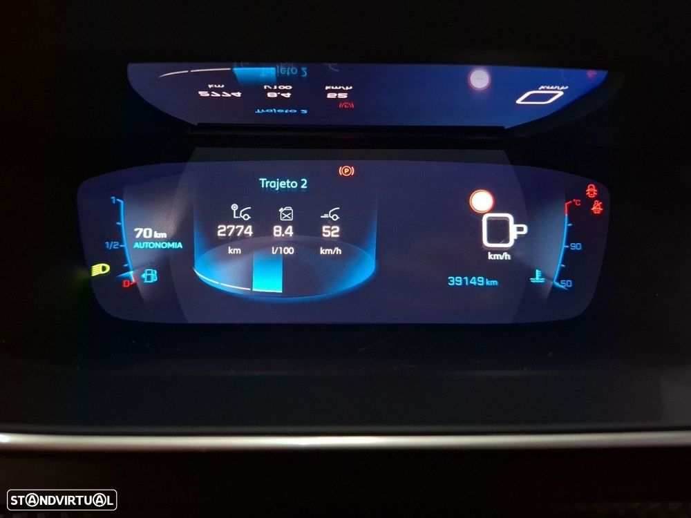 Peugeot 2008 1.2 PureTech Allure EAT8 - 18