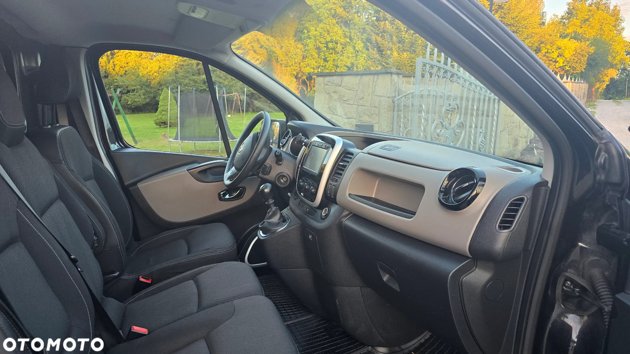 Renault Trafic - 16