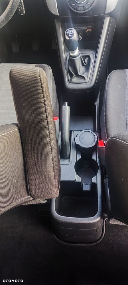 Kia Venga - 34