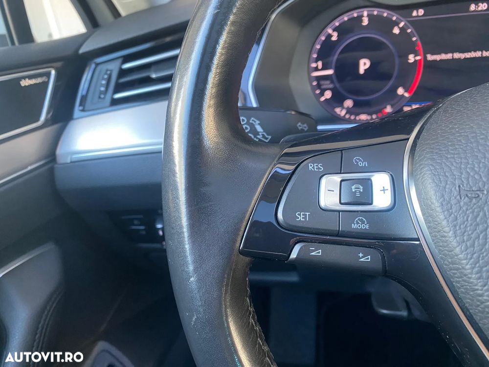 Volkswagen Passat - 19