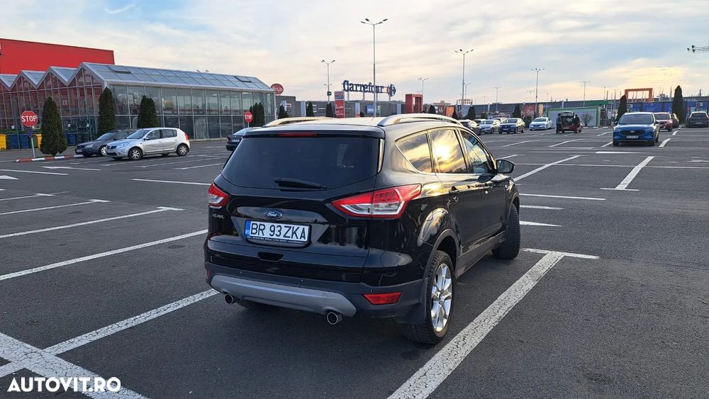 Ford Kuga 2.0 TDCi Powershift 4WD Titanium - 4