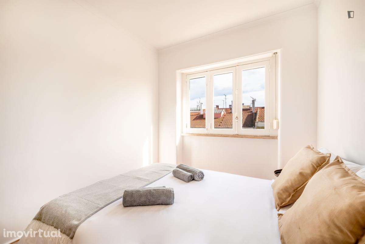 Quarto - localizado em Alameda Lisbon - Grande imagem: 3/25
