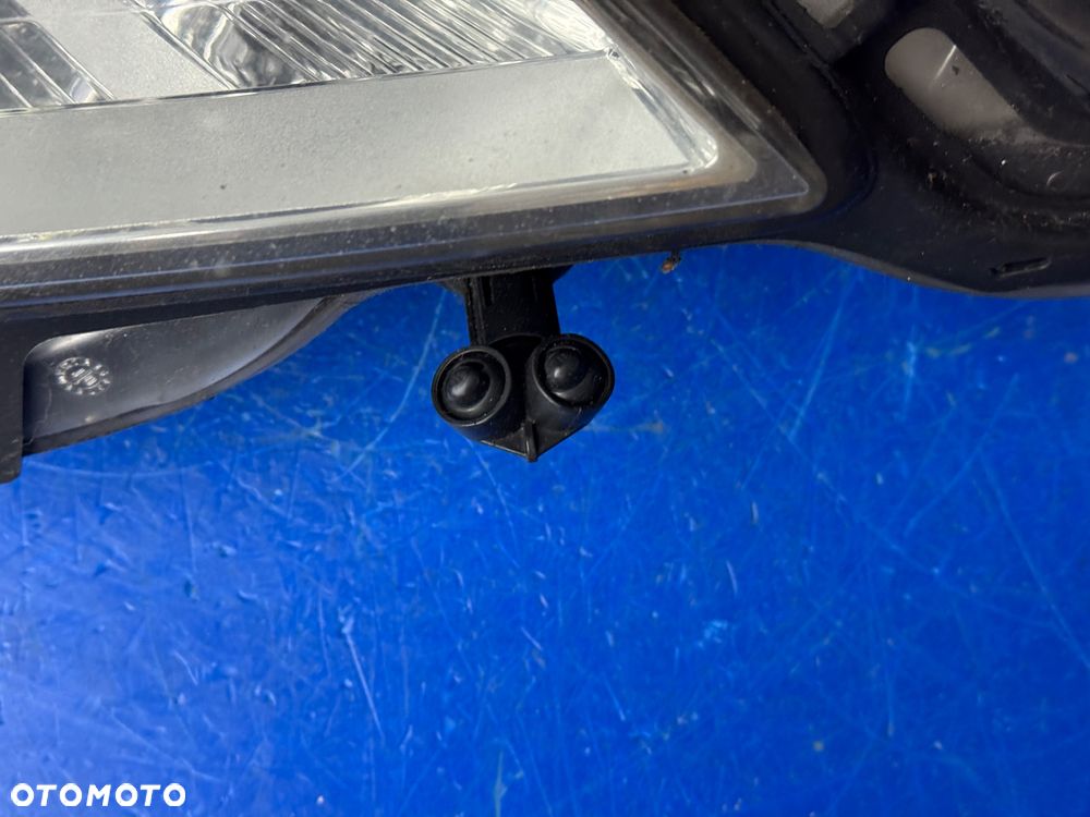 Prawy BI XENON MERCEDES W212 HELLA BDB KOMPLETNA - 5