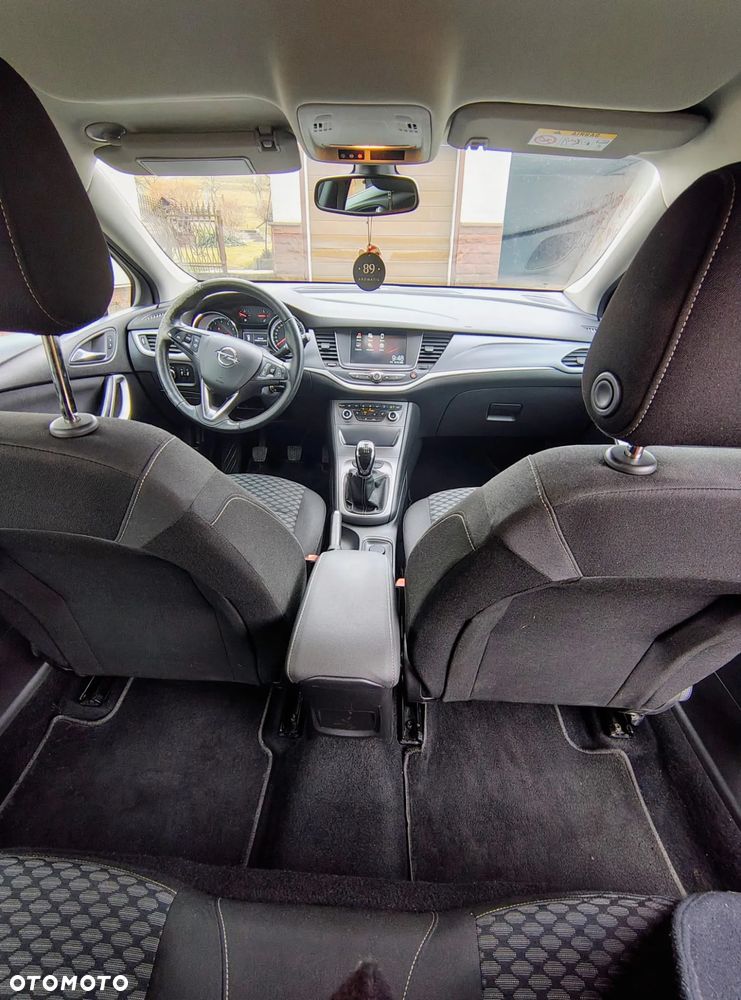 Opel Astra 1.4 T Enjoy - 11