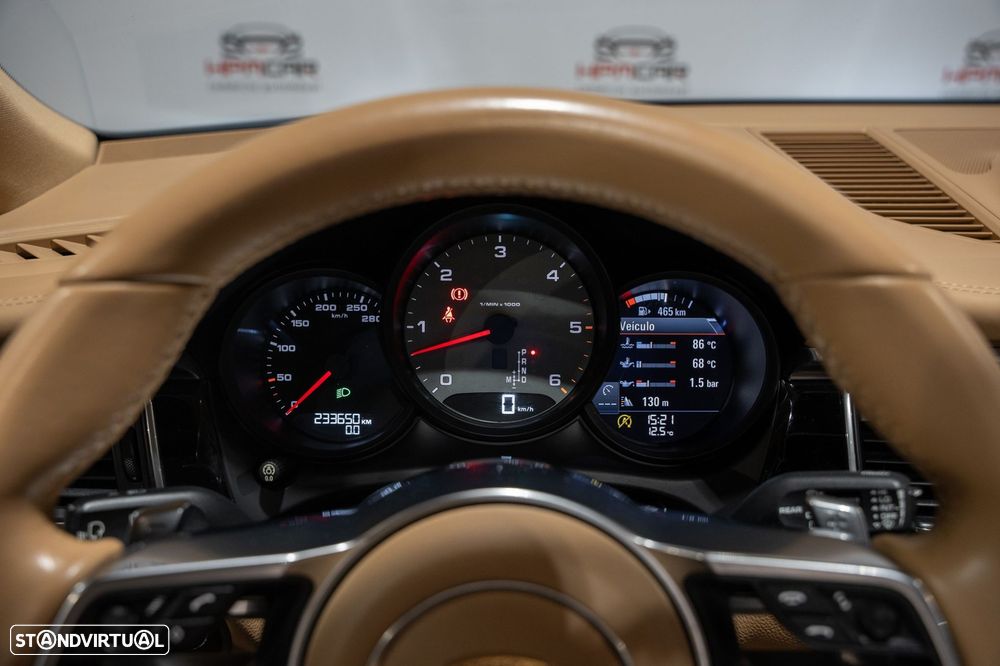 Porsche Macan S - 39