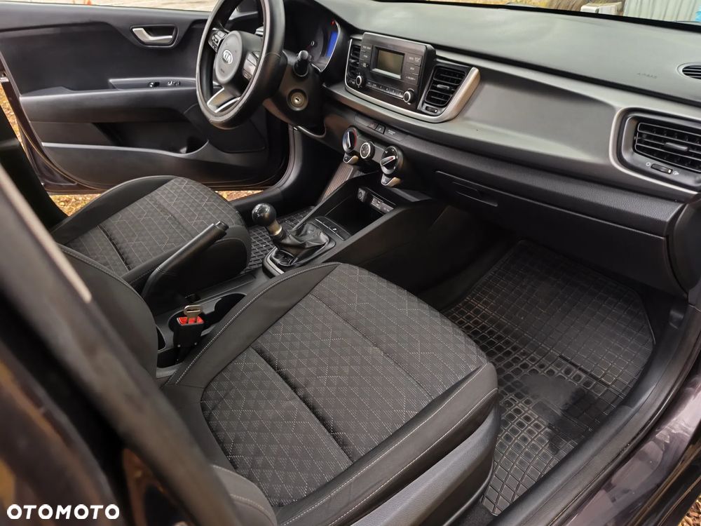 Kia Rio - 23