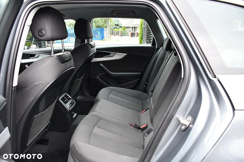 Audi A4 Avant 35 TFSI Sport S tronic - 19