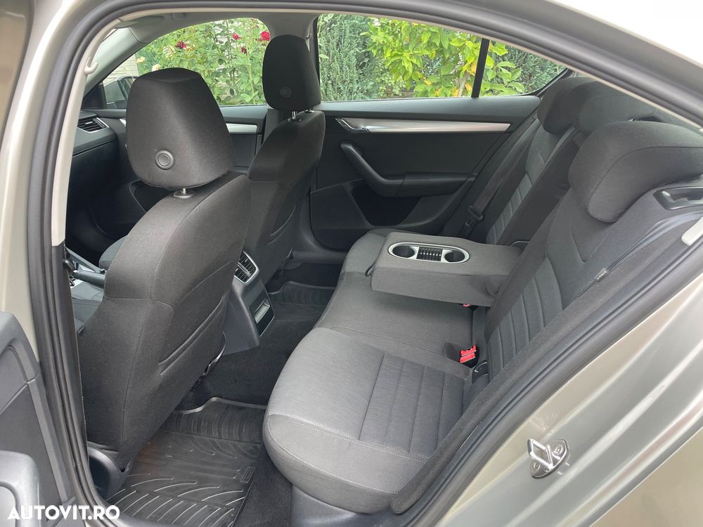 Skoda Octavia - 20