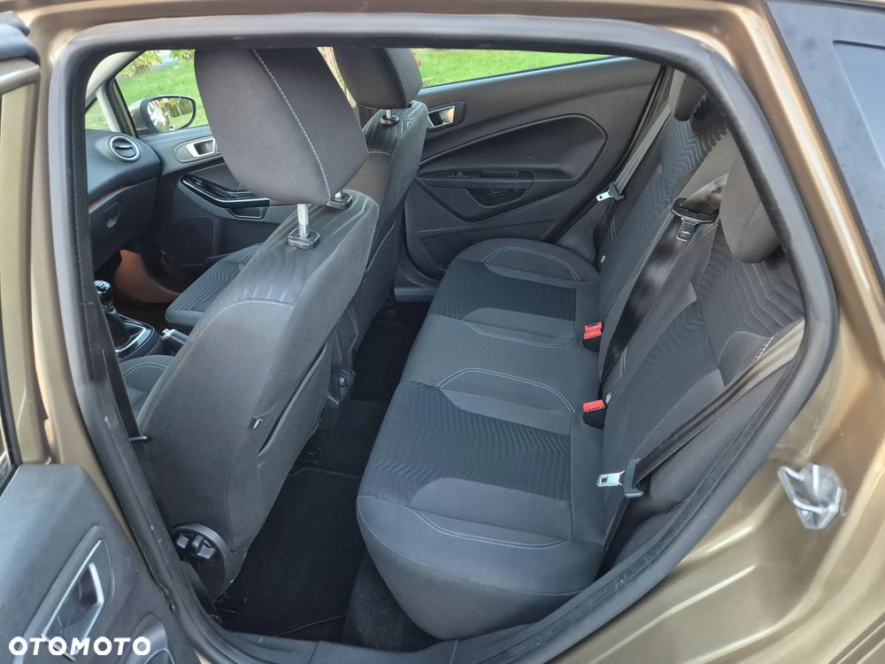 Ford Fiesta - 8