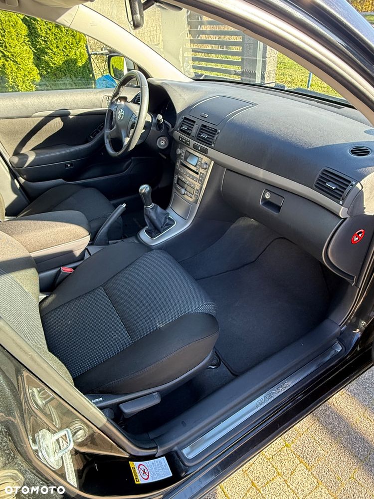 Toyota Avensis 1.8 VVT-i Combi - 15