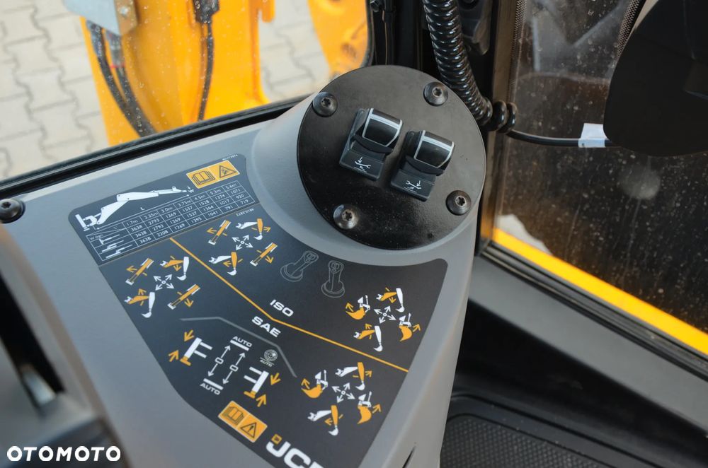 JCB 3CX PLUS 2026r / SILNIK 4,8L 109km / 172 mth ! / KLIMA / SZYBKOZŁĄCZE / DWUKIERUNKOWA INSTALACJA / 20" / ZAMEK / 9012 - 18