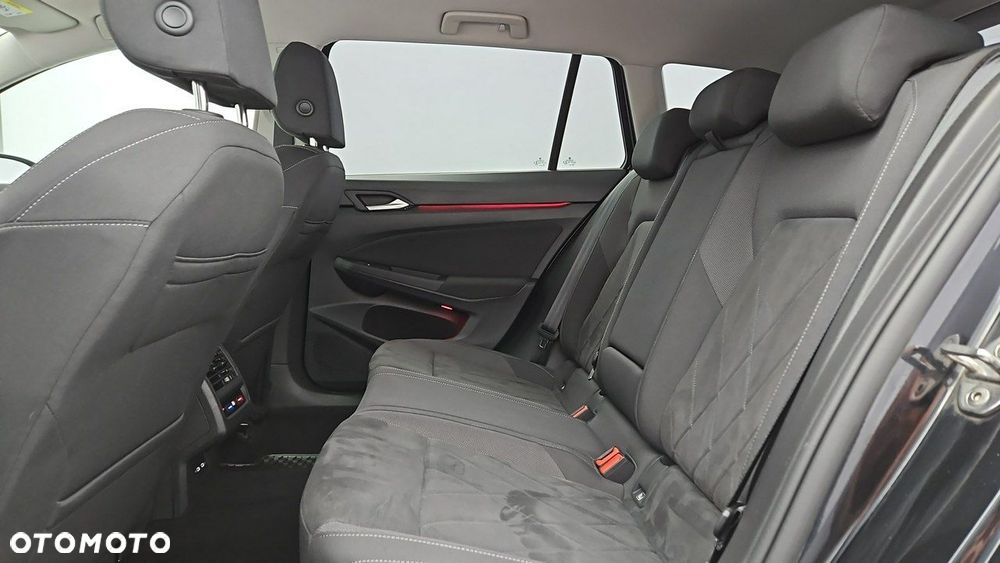 Volkswagen Golf - 22