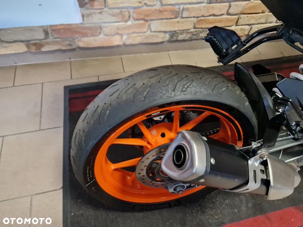 KTM Duke 125 - 28