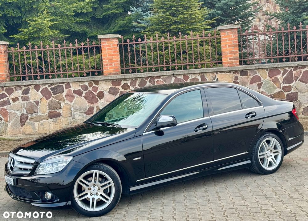 Mercedes-Benz Klasa C 180 BlueEFFICIENCY Avantgarde - 2