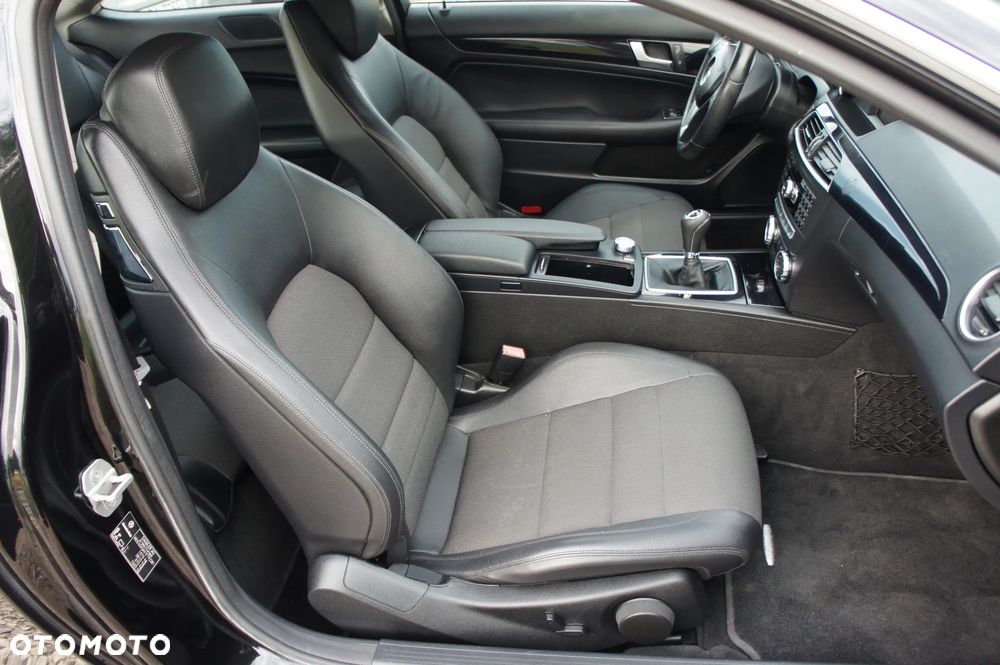 Mercedes-Benz Klasa C 180 BlueEFFICIENCY - 15