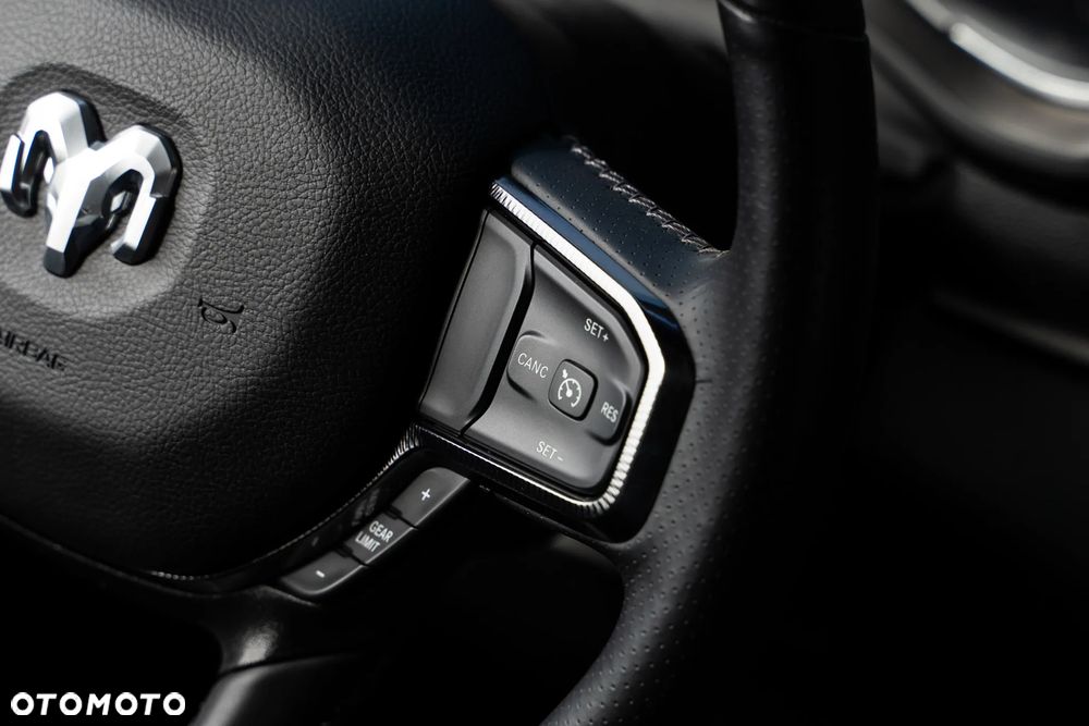 RAM 1500 Crew Cab Sport - 29