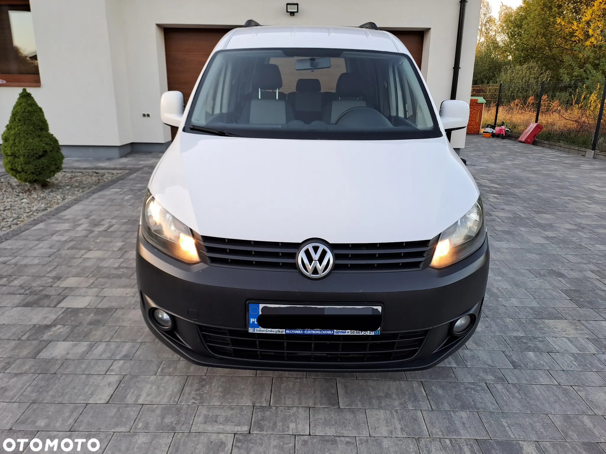 Volkswagen Caddy Maxi 2.0 TDI Comfortline 4Motion - 3