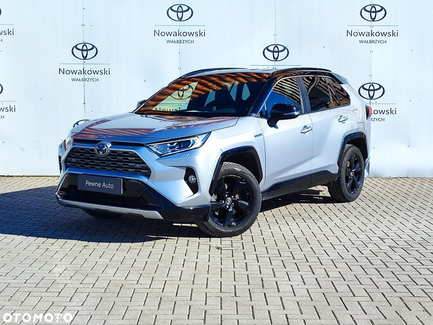 Toyota RAV4 - 1