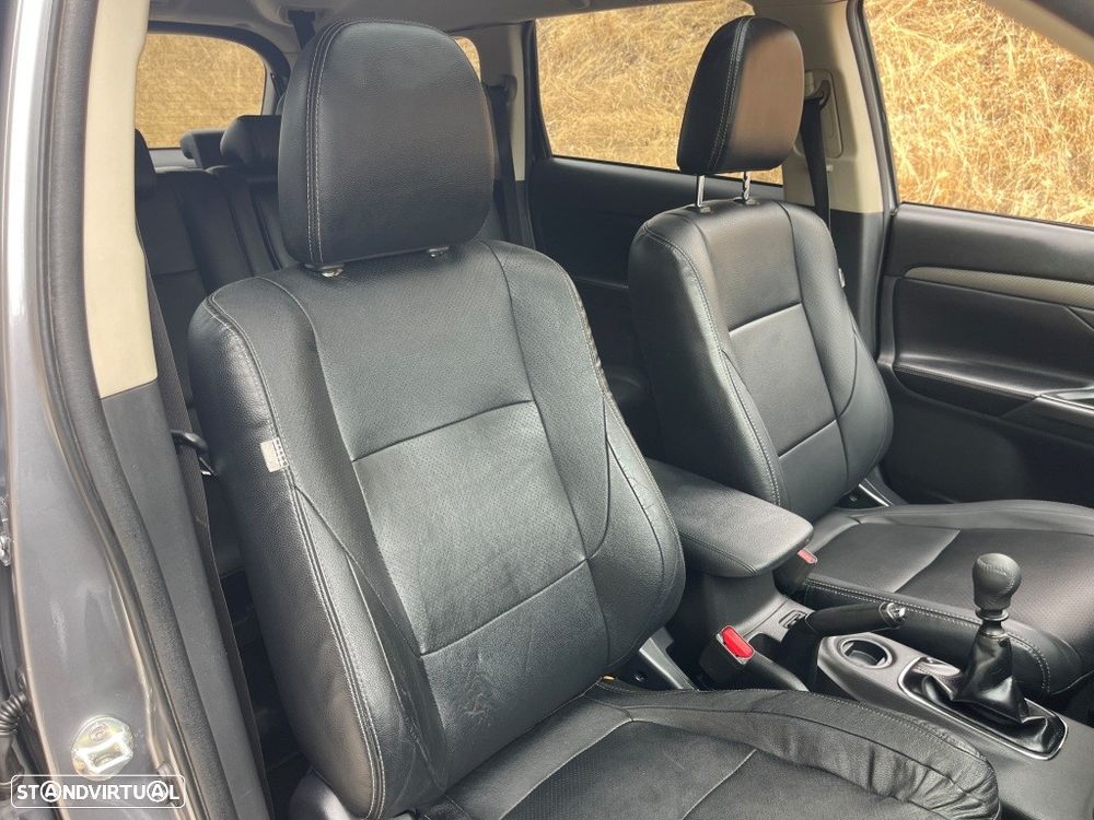 Mitsubishi Outlander 2.2 DI-D Instyle - 40