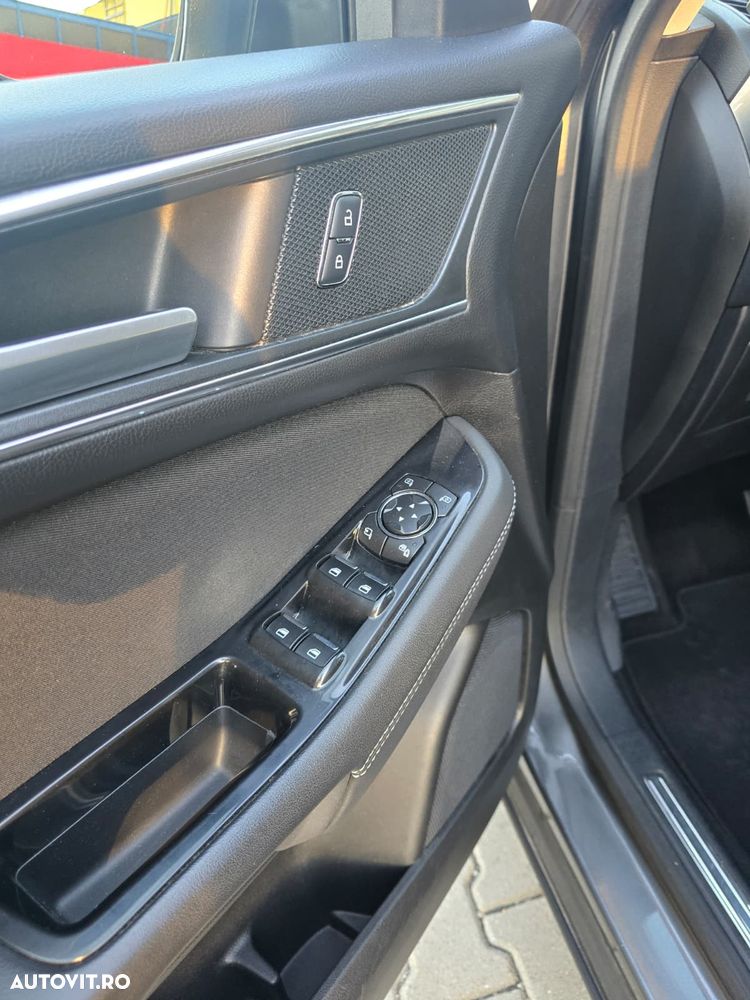 Ford Galaxy 2.0 TDCi Powershift Titanium - 11