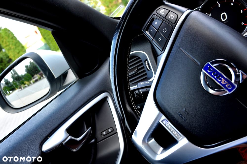 Volvo V60 D4 Drive-E R-Design Momentum - 38