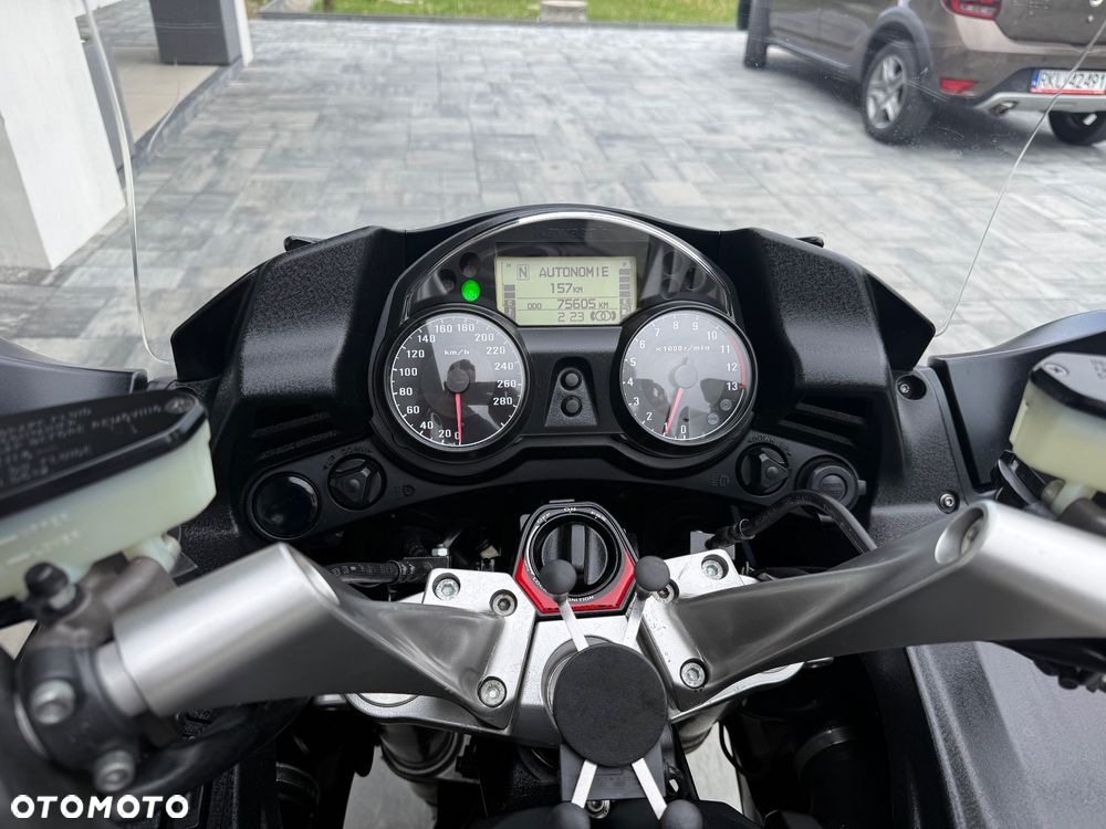 Kawasaki GTR - 18
