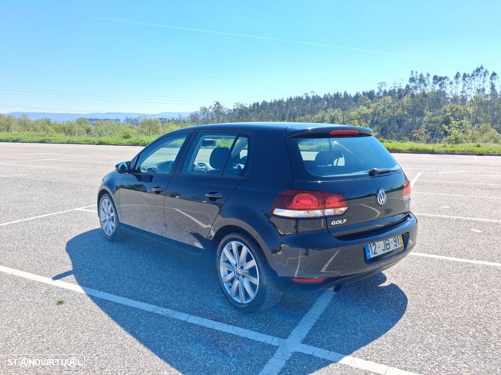 VW Golf 1.6 TDi Highline DSG - 5