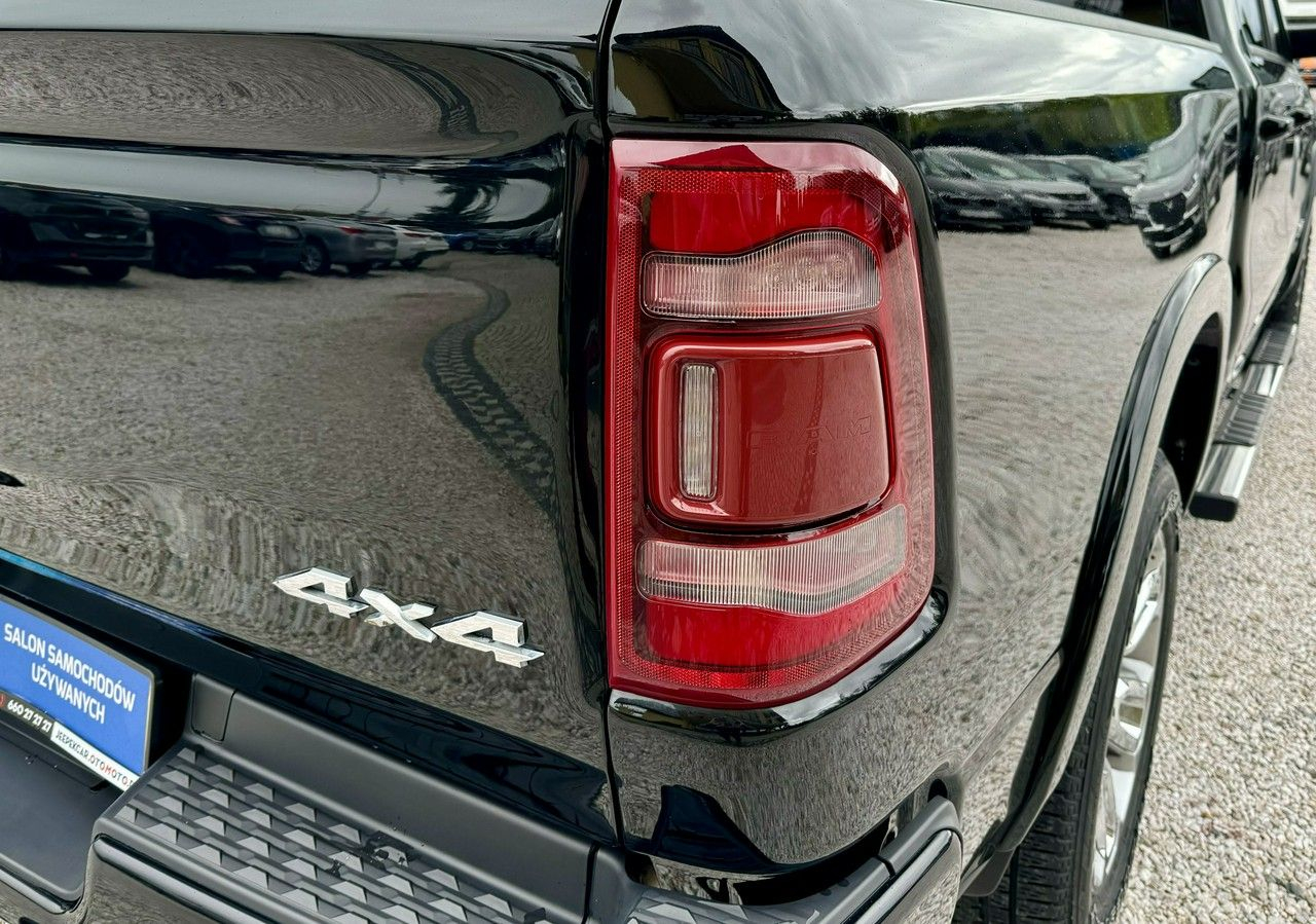 RAM 1500 - 17