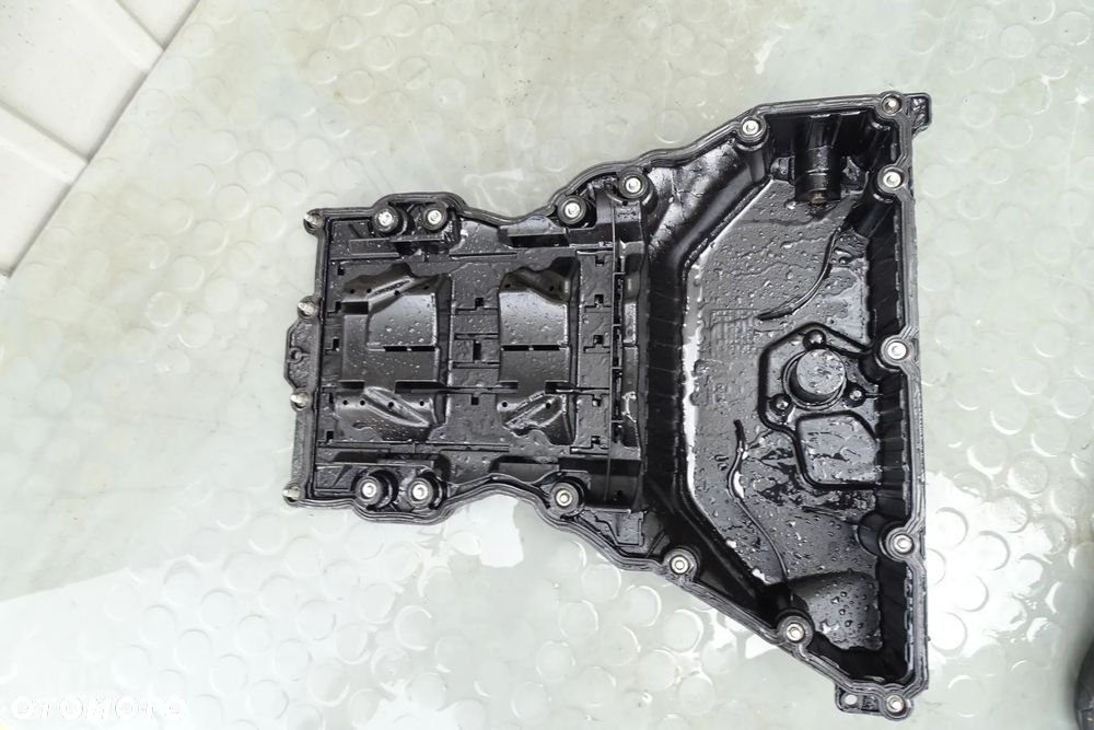 MISKA OLEJOWA MERCEDES-BENZ 2.2CDI W204 OM651 A6510100528 - 2