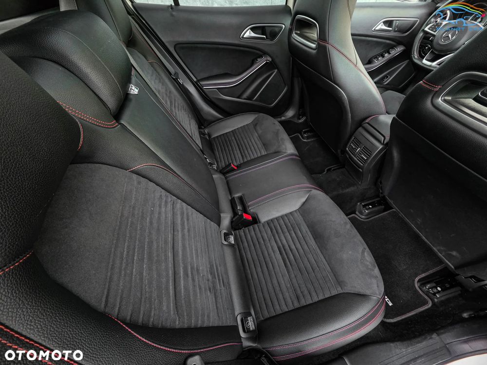 Mercedes-Benz GLA 220 d 4Matic 7G-DCT AMG Line - 15