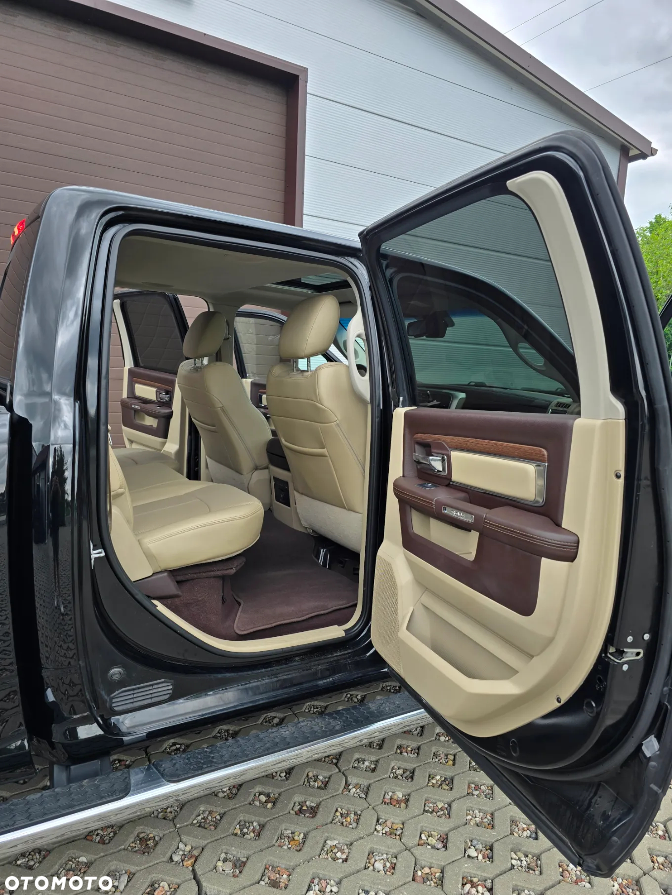 RAM 1500 5.7 Crew Cab Shortbed Laramie Sport Full - 23