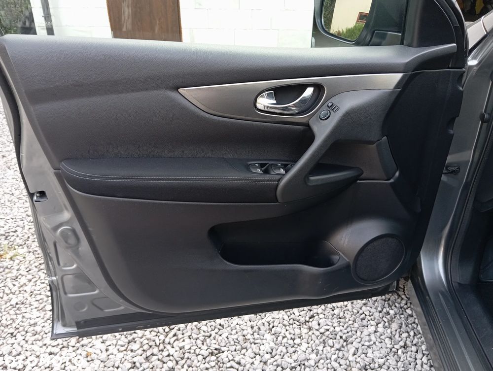 Nissan Qashqai 1.6 DCi N-Connecta - 18
