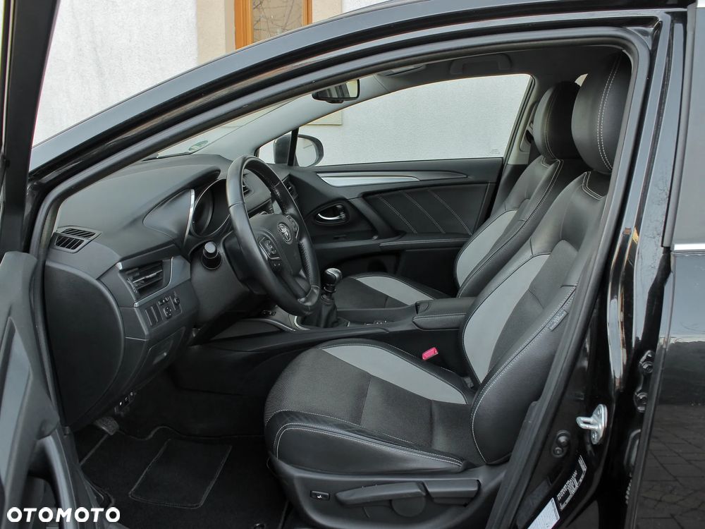 Toyota Avensis 1.8 Premium EU5 - 7