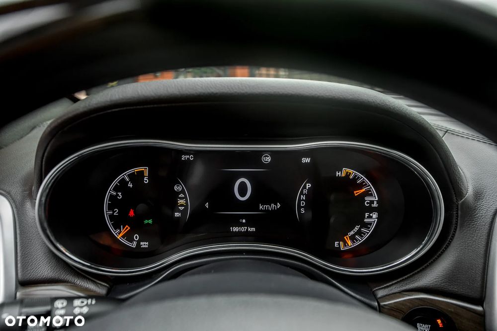 Jeep Grand Cherokee 3.0 CRD Overland Summit - 29