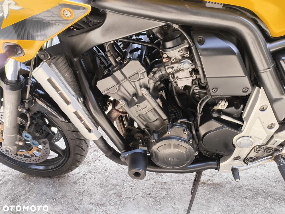 Yamaha FZS - 9