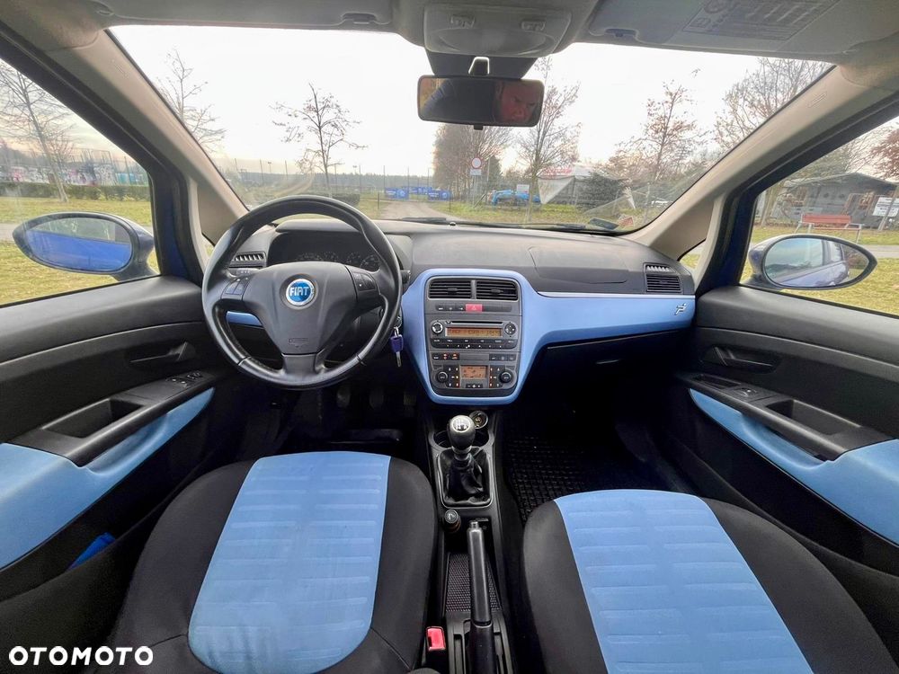 Fiat Grande Punto - 12