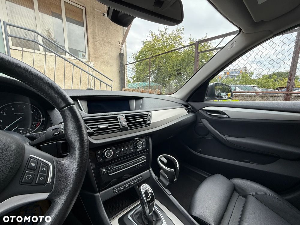 BMW X1 xDrive20i - 13
