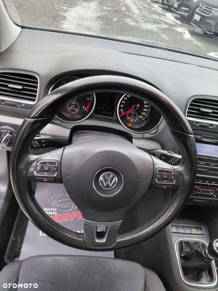 Volkswagen Golf - 11