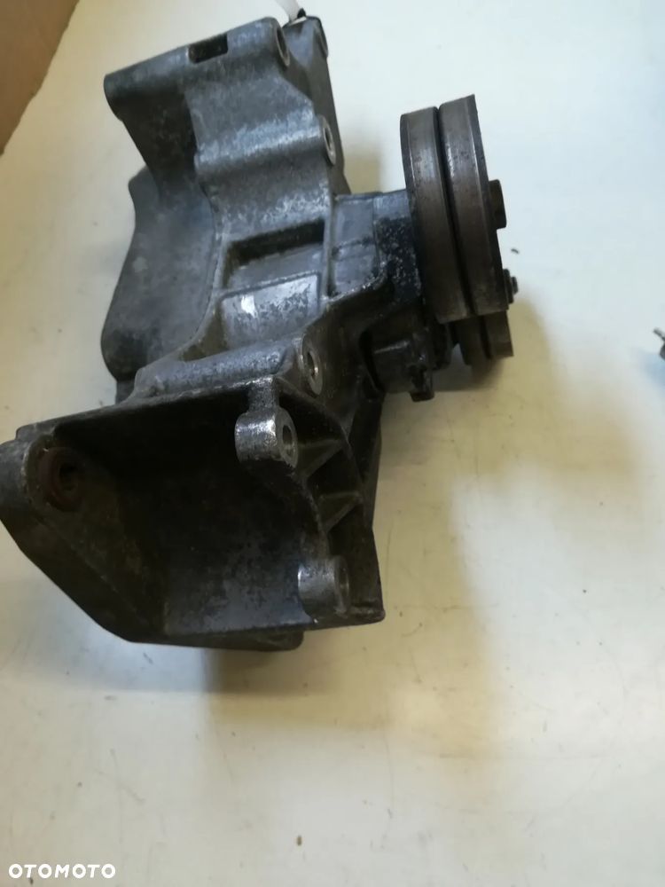 ŁAPA ALTERNATORA 032145169Q VW GOLF IV, BORA - 4