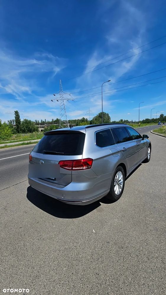 Volkswagen Passat 1.5 TSI EVO Comfortline - 2